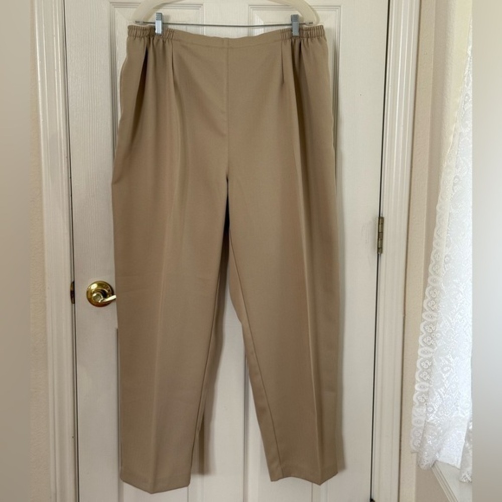 Draper’s & Damon Tan Women's Slacks size 24W